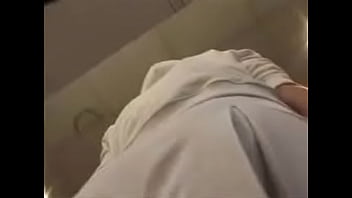 Mulher pelada sem calcinha